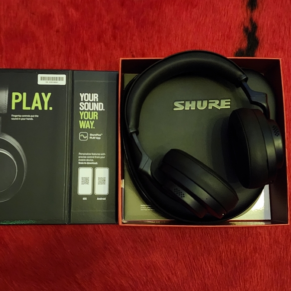 Shure AONIC 50 Gen 2 Wireless Noise Cancelling Headphones - Picture 2 of 9